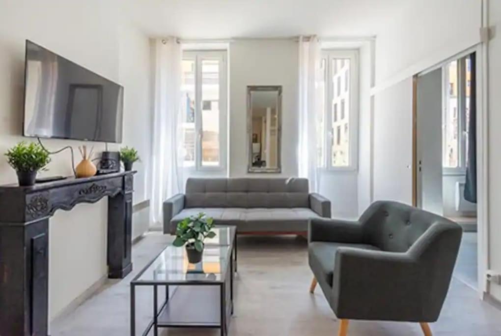 T2 Appartement Lumineux A La Joliette Marseille Exteriör bild
